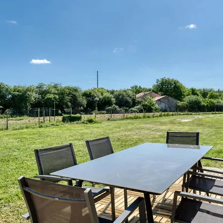 Capucine De Tracanet By Interhome Gaillan-en-Medoc